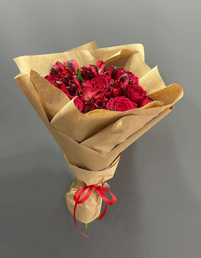 Букет цветов из: Альстромерии и Розы в Дзержинском