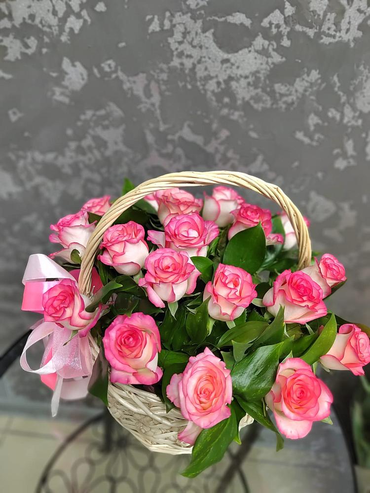Цветочная композиция из Розы в корзине в Дзержинском