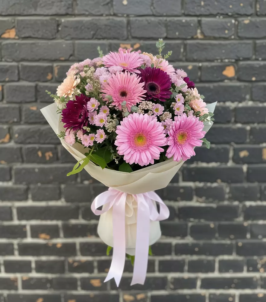 Букет цветов из: Герберы и Хризантемы в Дзержинском