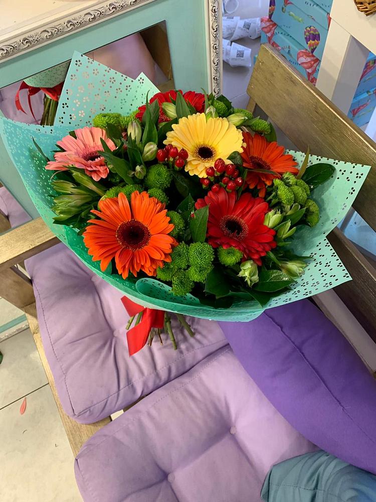 Букет цветов из: Герберы, Хризантемы и Альстромерии в Дзержинском