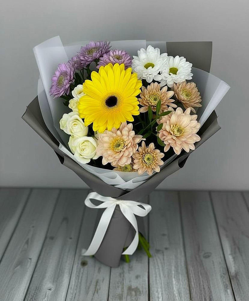 Букет цветов из: Розы, Герберы и Хризантемы в Дзержинском