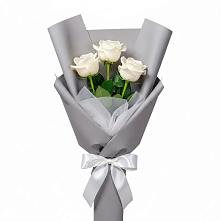 Букет 3 белые розы в Дзержинском