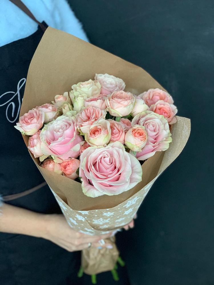 Букет цветов из: Хризантемы и Розы в Дзержинском