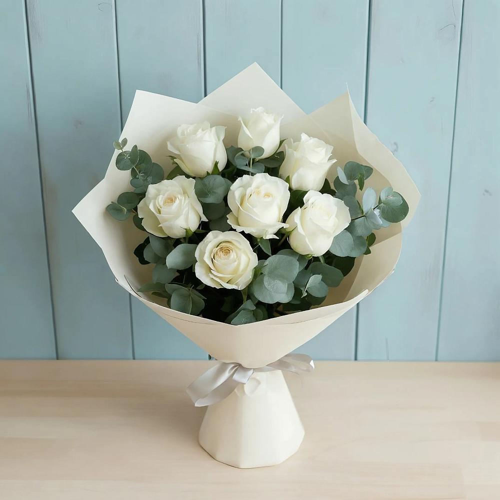 Букет Белые розы в Эвкалипте в Дзержинском
