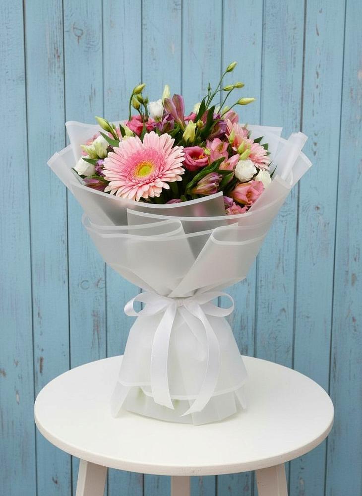 Букет цветов из: Герберы, Альстромерии и Лизиантусы в Дзержинском