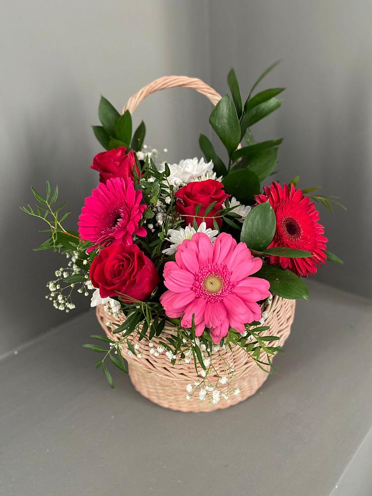 Цветочная композиция из Розы, Хризантемы и Герберы в корзине в Дзержинском