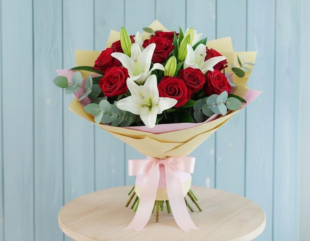 Букет цветов из: Лилии и Розы в Дзержинском